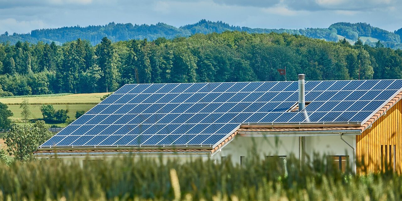 Požiadavky na strešné plášte pri umiestňovaní fotovoltaických elektrární z hľadiska protipožiarnej bezpečnosti