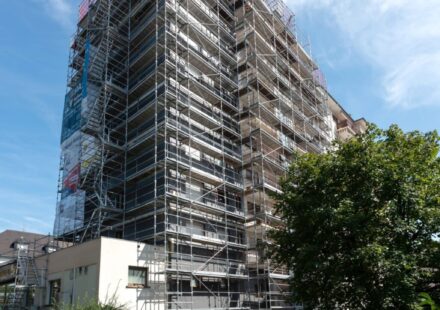 Renovácia bytového domu s polystyrénom znížila spotrebu energie o 44 %