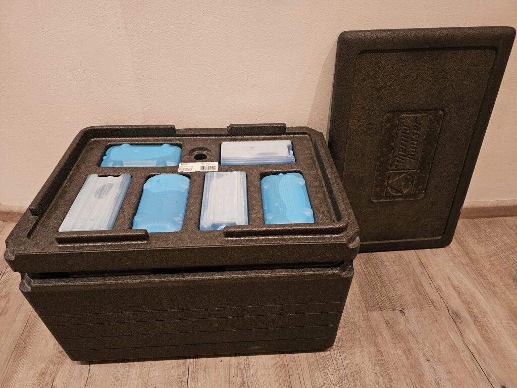 005 – Termobox z expandovaného polystyrénu (EPS) s akumulátormi chladu