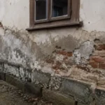 Ako zatepliť vlhkú stenu, aby sa problém nezhoršil