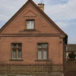 Má zmysel zatepliť starý tehlový dom? Expandovaný polystyrén (EPS) výrazne zníži tepelné straty aj pri 60 cm hrubom murive